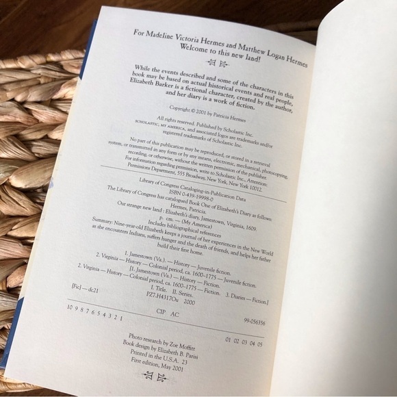 Dear America: The Winter of Red Snow: The Revolutionary War Diary of Abigail J. - Picture 6 of 7